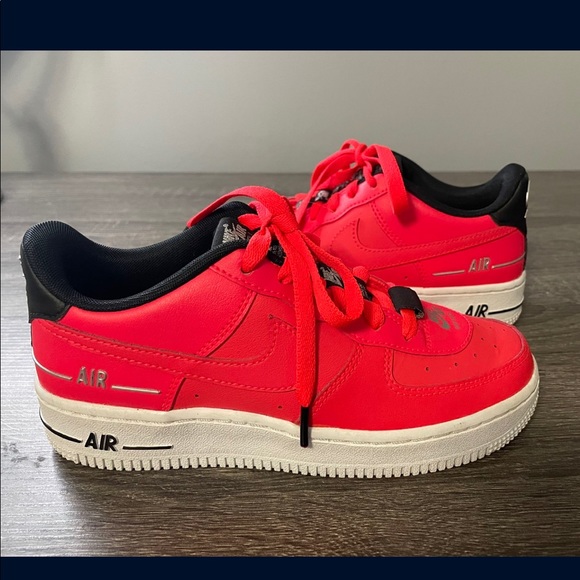 Nike air force 1s “laser crimson” - Picture 1 of 4
